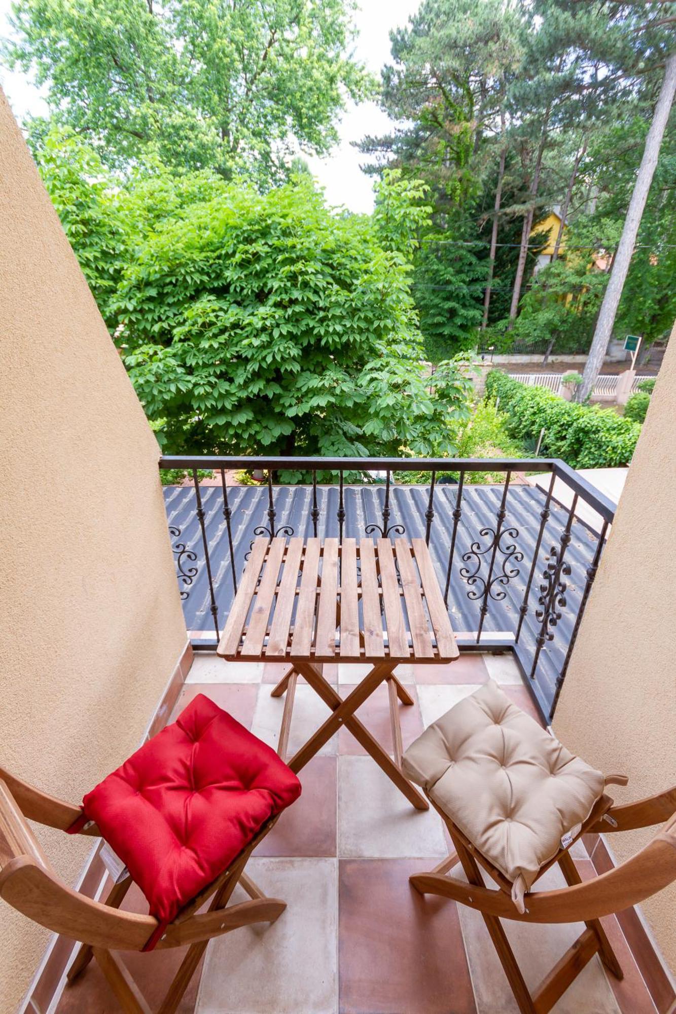 Kati P Vendeghaz Apartment Сиофок Екстериор снимка