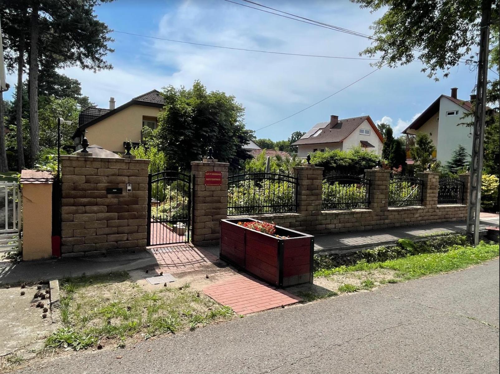 Kati P Vendeghaz Apartment Сиофок Екстериор снимка