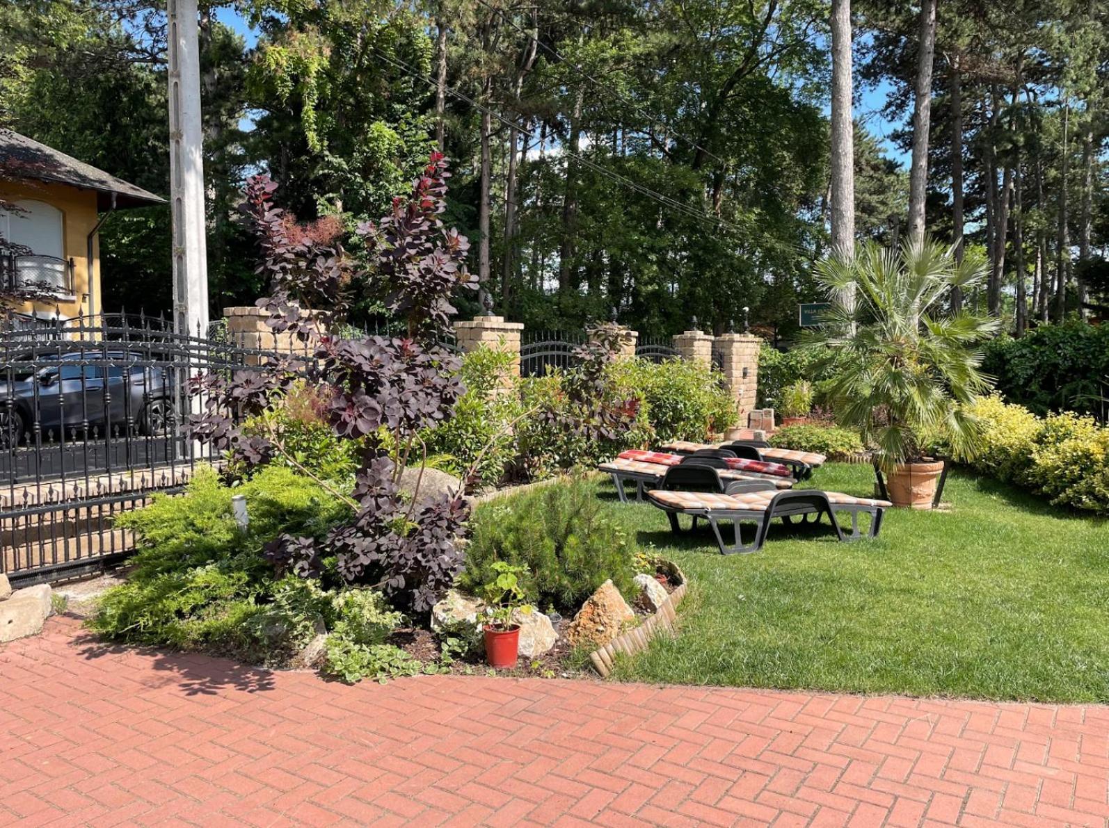 Kati P Vendeghaz Apartment Сиофок Екстериор снимка