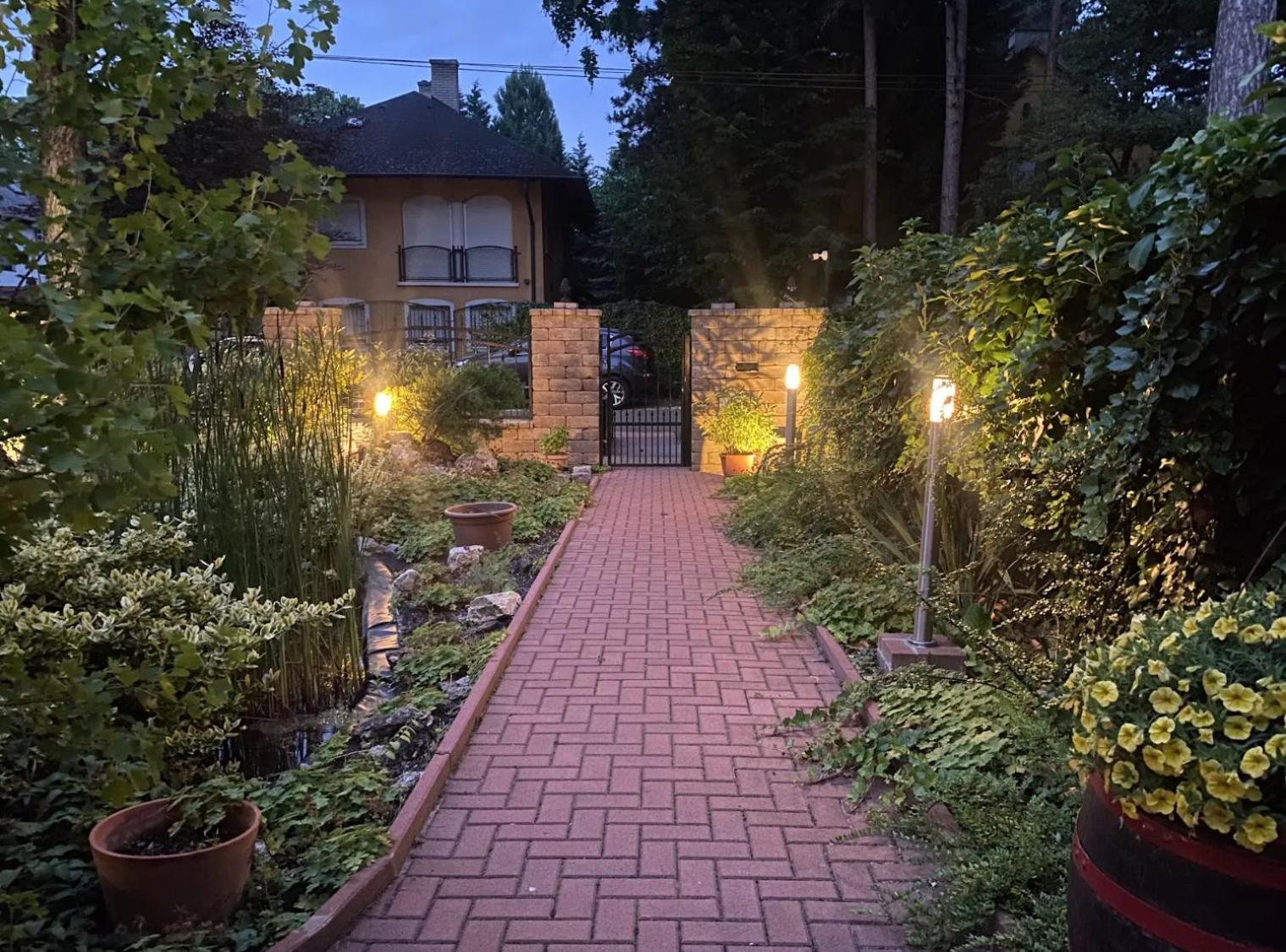 Kati P Vendeghaz Apartment Сиофок Екстериор снимка