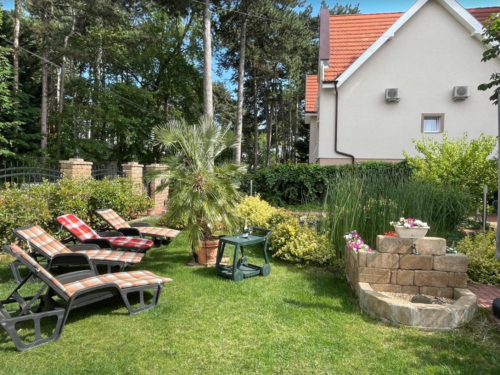 Kati P Vendeghaz Apartment Сиофок Екстериор снимка